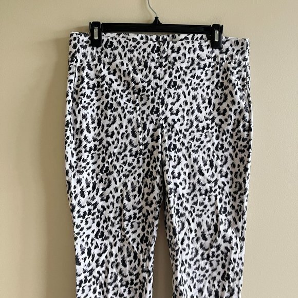 NYDJ Pull-On Denim Animal Print Skinny Ankle Jeans In Sateen With Slit Size 6 - Picture 4 of 11
